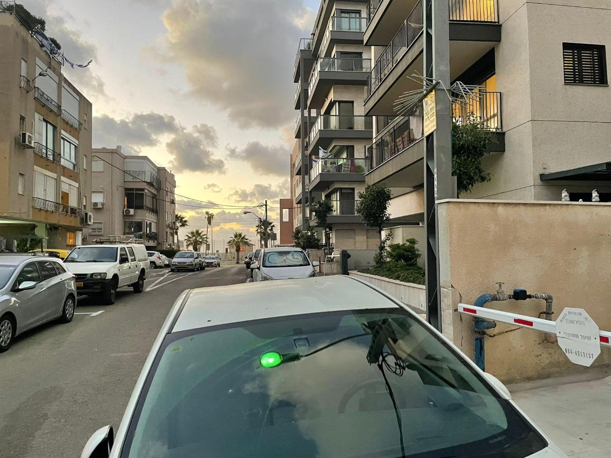 Appartamento Peaceful And Intimate By The Sea Haifa Esterno foto